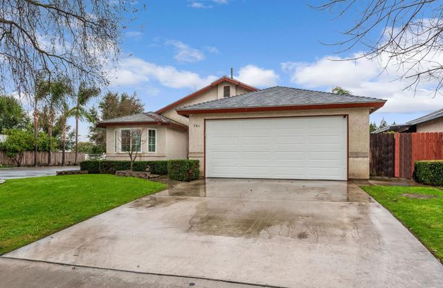 701 12th Avenue, Kingsburg, CA 93631
