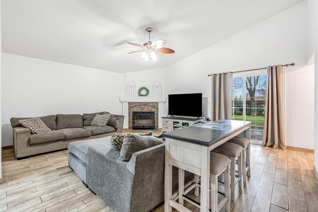 701 12th Avenue, Kingsburg, CA 93631