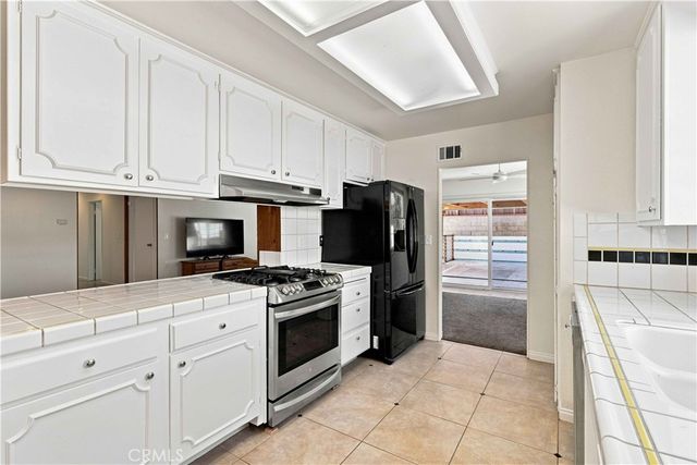 5716 Katherine, Simi Valley, CA 93063