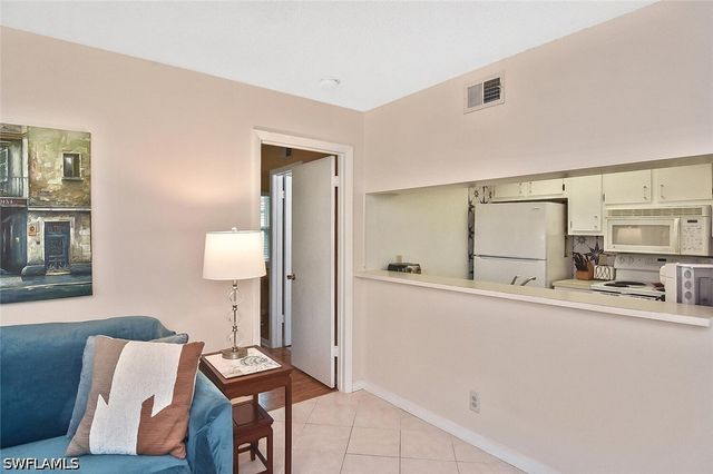 4309 27th CT SW 202, Naples, FL 34116