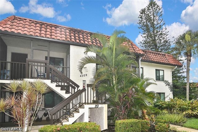 4309 27th CT SW 202, Naples, FL 34116