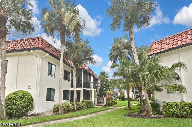 4309 27th CT SW 202, Naples, FL 34116