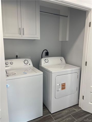 2904 Links Drive, Edinburg, TX 78542