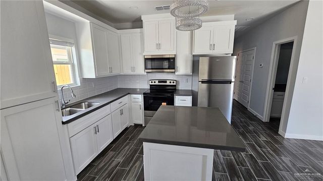 2904 Links Drive, Edinburg, TX 78542