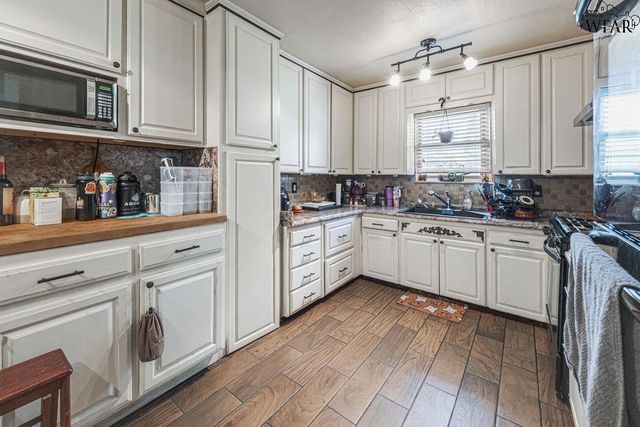 1928 PAWHUSKA DRIVE, Wichita Falls, TX 76309