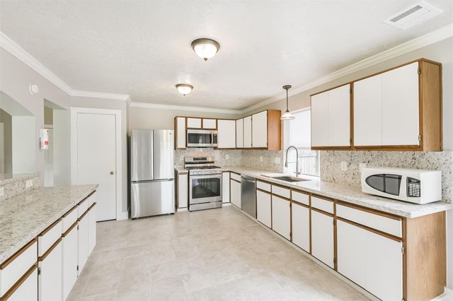 1623 Stonehaven Village Circle, Spring, TX 77386