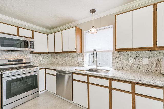 1623 Stonehaven Village Circle, Spring, TX 77386