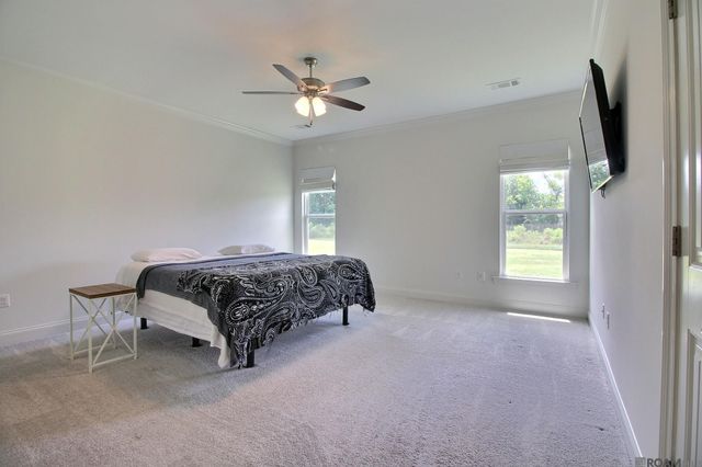 10445 Highland Lakes, Denham Springs, LA 70726