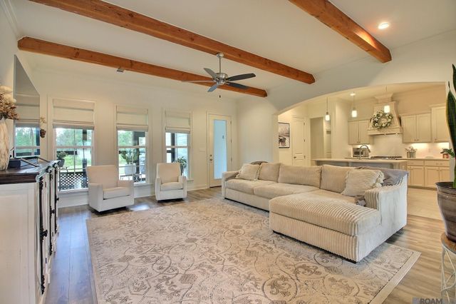 10445 Highland Lakes, Denham Springs, LA 70726