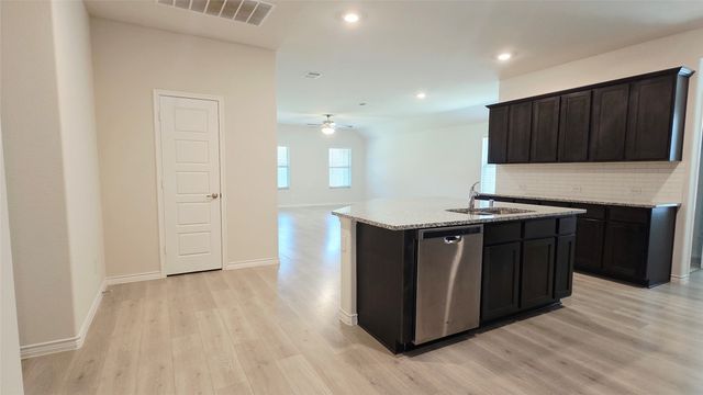 266 Canyon Crest Way, Royse City, TX 75189