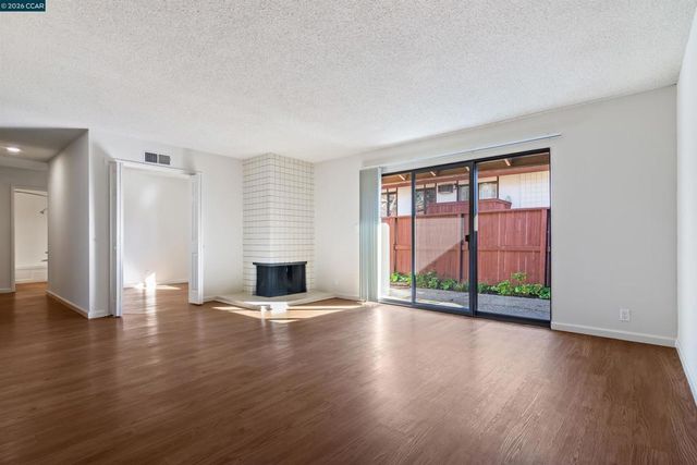 238 Camelback Rd, Pleasant Hill, CA 94523