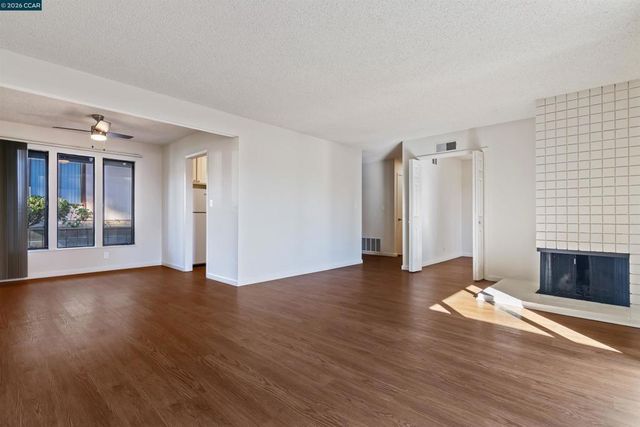 238 Camelback Rd, Pleasant Hill, CA 94523