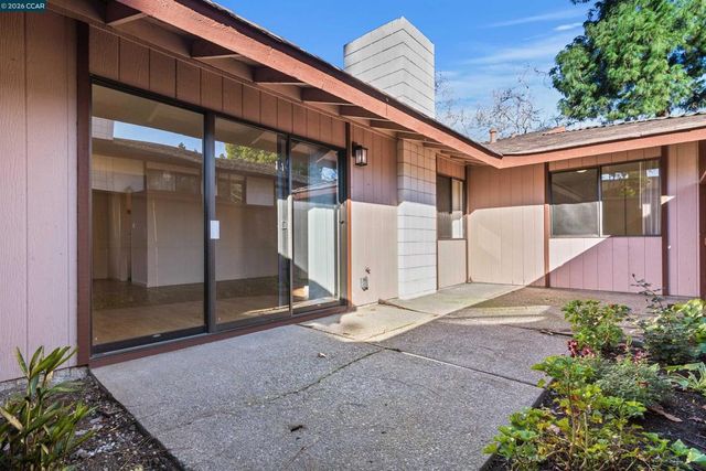 238 Camelback Rd, Pleasant Hill, CA 94523