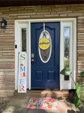 99 Lucy Lane, Northfield, OH 44067