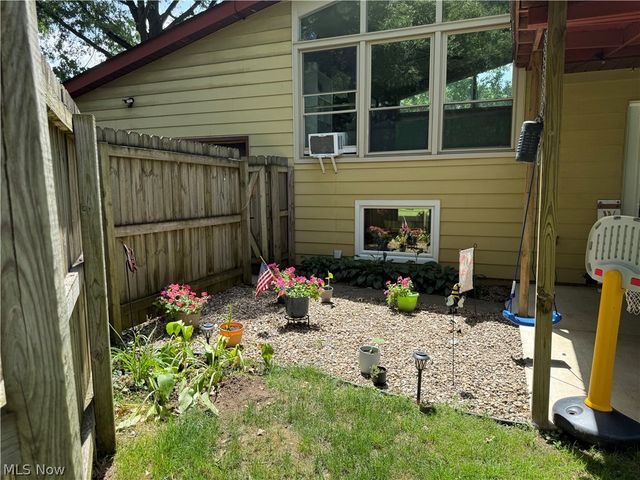 99 Lucy Lane, Northfield, OH 44067