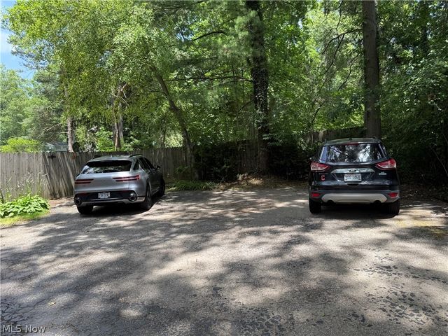 99 Lucy Lane, Northfield, OH 44067