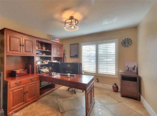 2383 Pacer, Norco, CA 92860