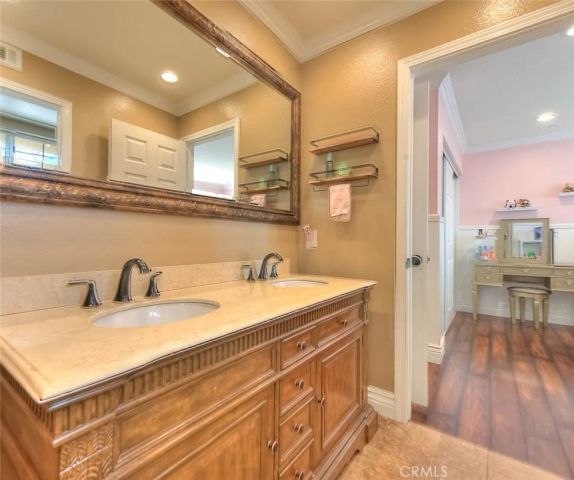 2383 Pacer, Norco, CA 92860