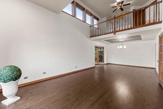 2 Rutgers Court, Hawthorn Woods, IL 60047
