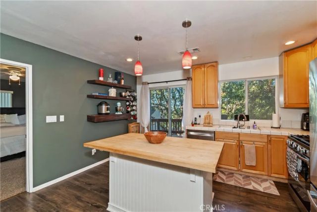 198 Pine Ridge, Crestline, CA 92325