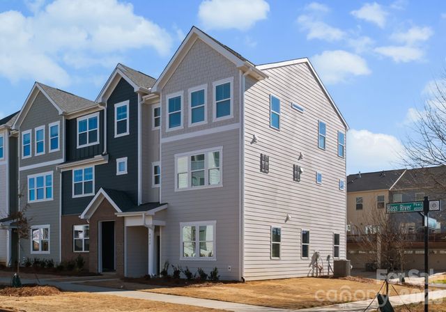 4059 Bass River Parkway, Charlotte, NC 28217