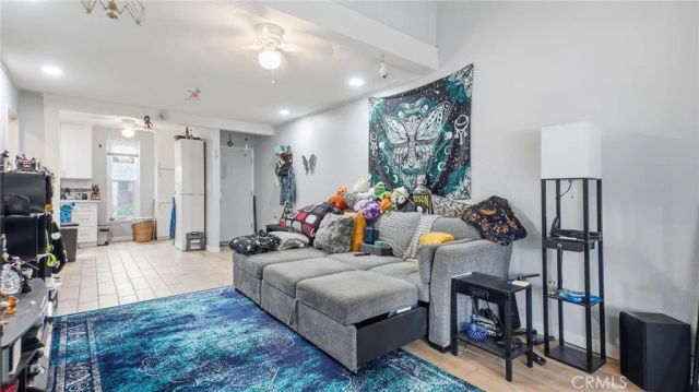1000 W Macarthur Boulevard 54, Santa Ana, CA 92707