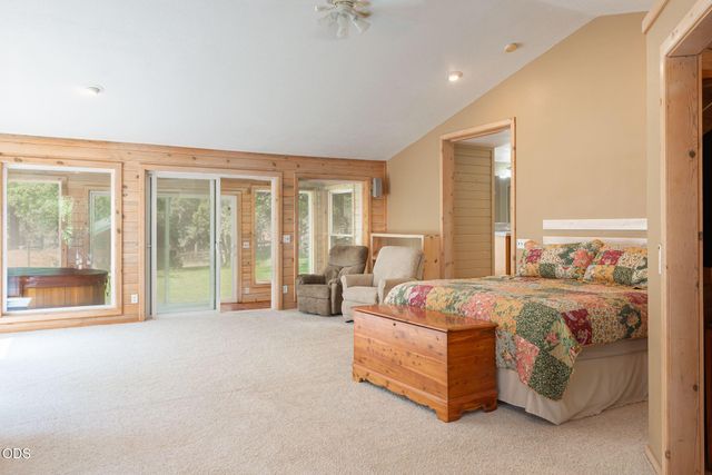 63435 O. B. Riley Road, Bend, OR 97703