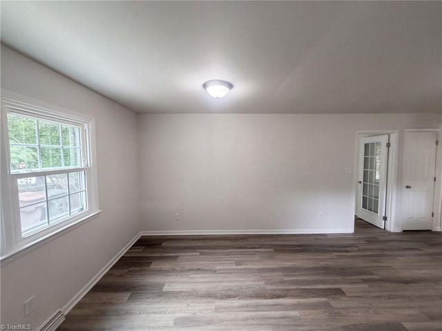 1502 Meadowview Road, Greensboro, NC 27403