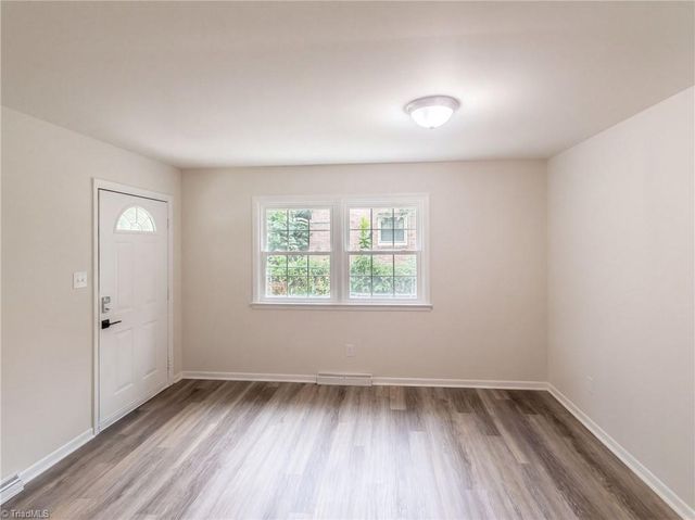 1502 Meadowview Road, Greensboro, NC 27403