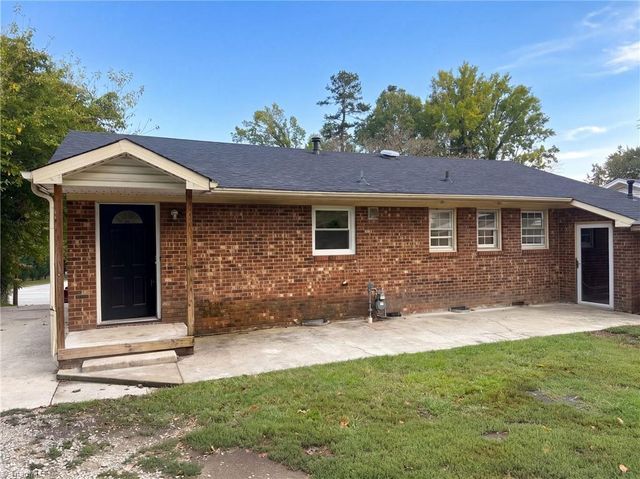 1502 Meadowview Road, Greensboro, NC 27403