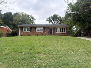 1502 Meadowview Road, Greensboro, NC 27403