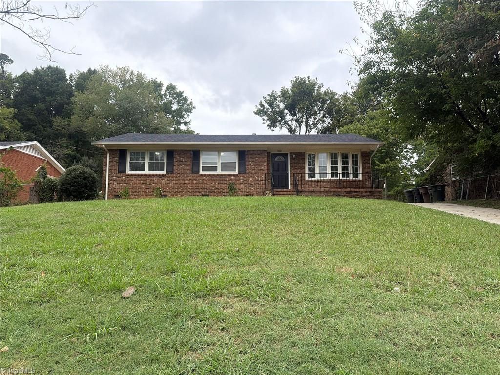 1502 Meadowview Road, Greensboro, NC 27403