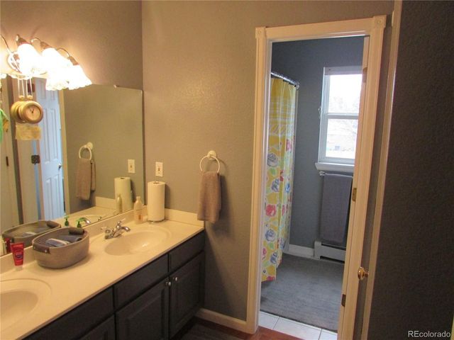 2527 S Oswego St, Aurora, CO 80014