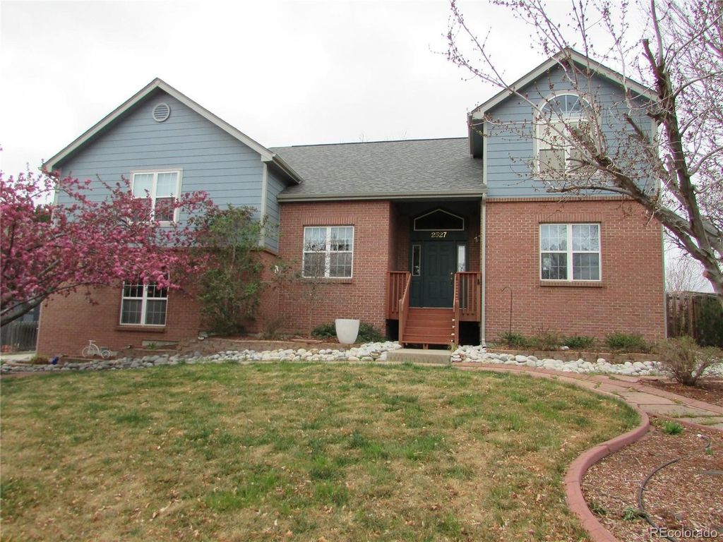 2527 S Oswego St, Aurora, CO 80014