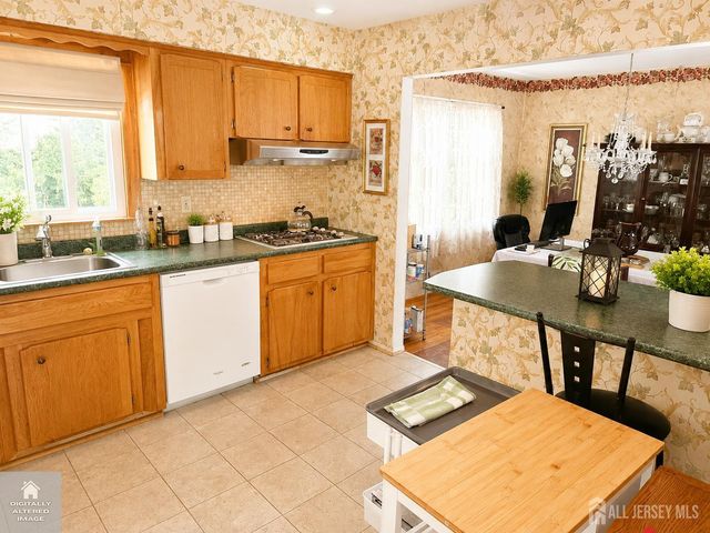 3 Albemarle Road, East Brunswick, NJ 08816