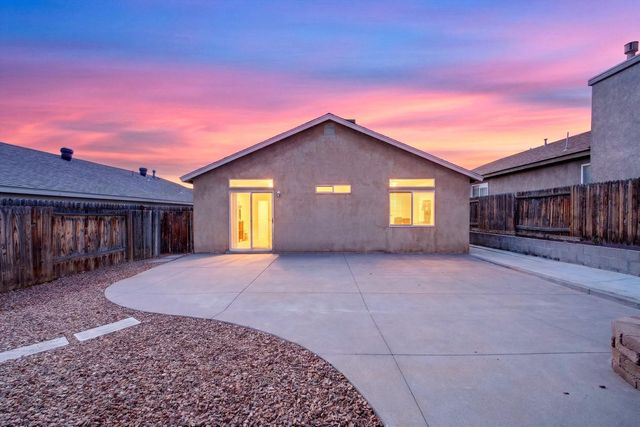 6115 Canis Avenue NW, Albuquerque, NM 87114