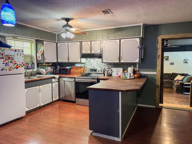 514 Paulding Rd., Ellisville, MS 39437