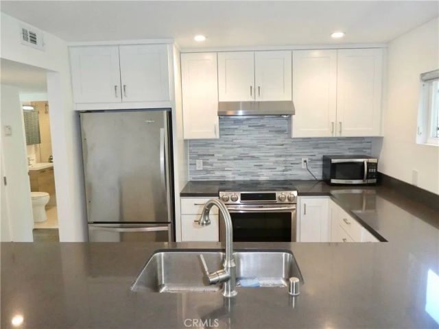 285 San Joaquin Drive, Laguna Beach, CA 92651