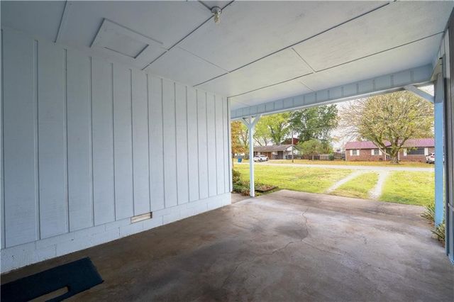 178 Davis Street, Pea Ridge, AR 72751