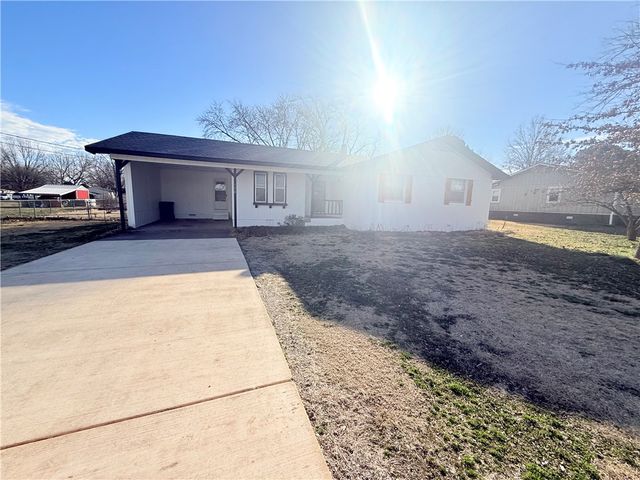 178 Davis Street, Pea Ridge, AR 72751