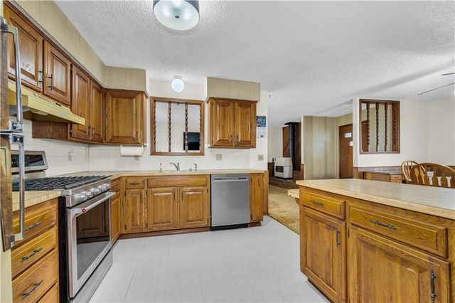 178 Davis Street, Pea Ridge, AR 72751