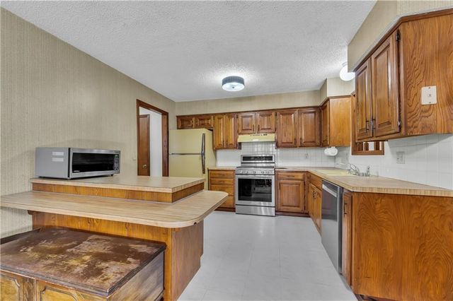 178 Davis Street, Pea Ridge, AR 72751