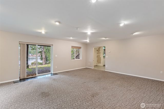 23320 E Echo Lake Road, Snohomish, WA 98296