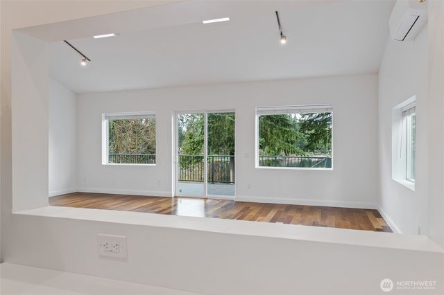 23320 E Echo Lake Road, Snohomish, WA 98296