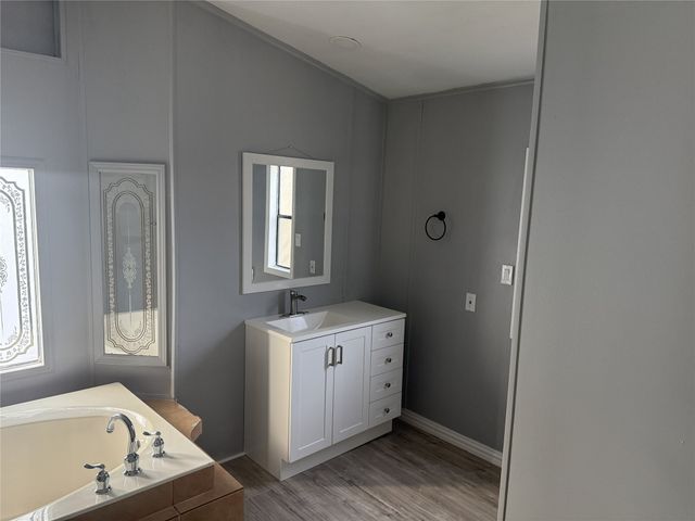 12464 County Road 4027, Kemp, TX 75143