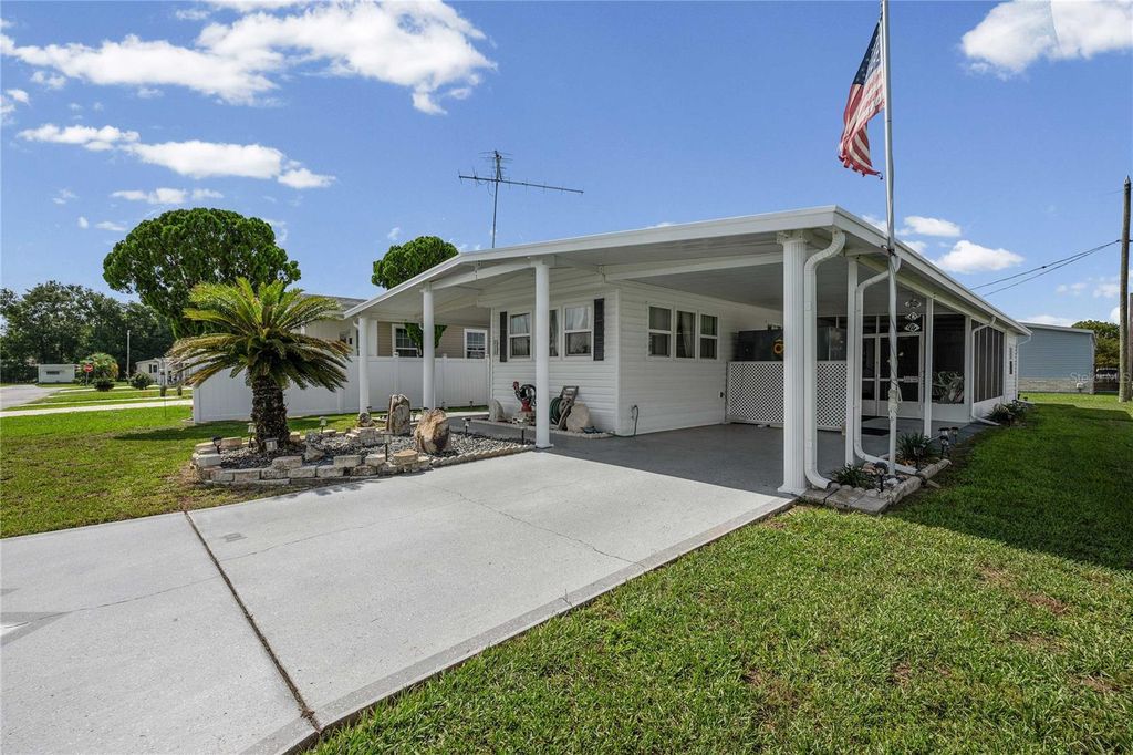 37250 BEVERLY AVENUE, Zephyrhills, FL 33542