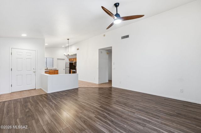 2878 W Medallion Drive, Tucson, AZ 85741