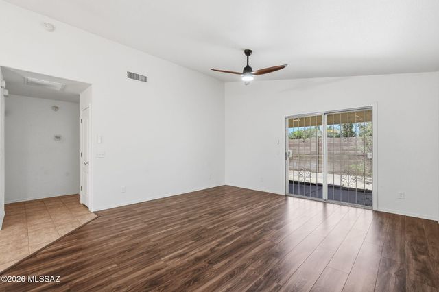 2878 W Medallion Drive, Tucson, AZ 85741