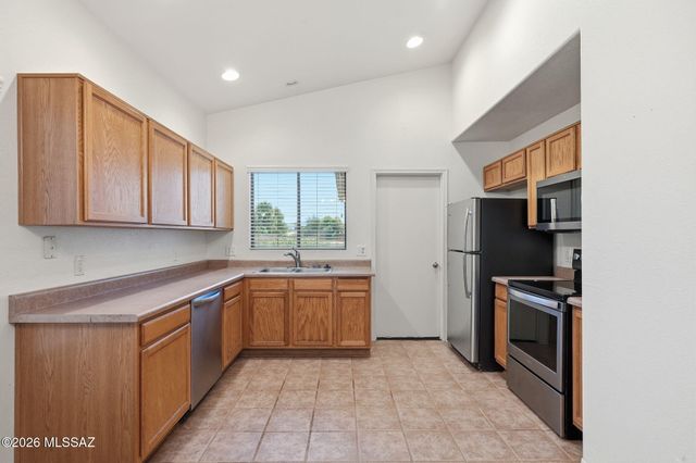 2878 W Medallion Drive, Tucson, AZ 85741