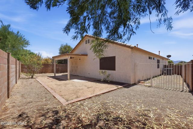 2878 W Medallion Drive, Tucson, AZ 85741